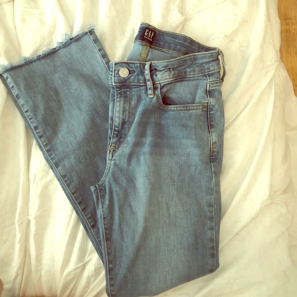 Gap Denim- mid rise crop kick